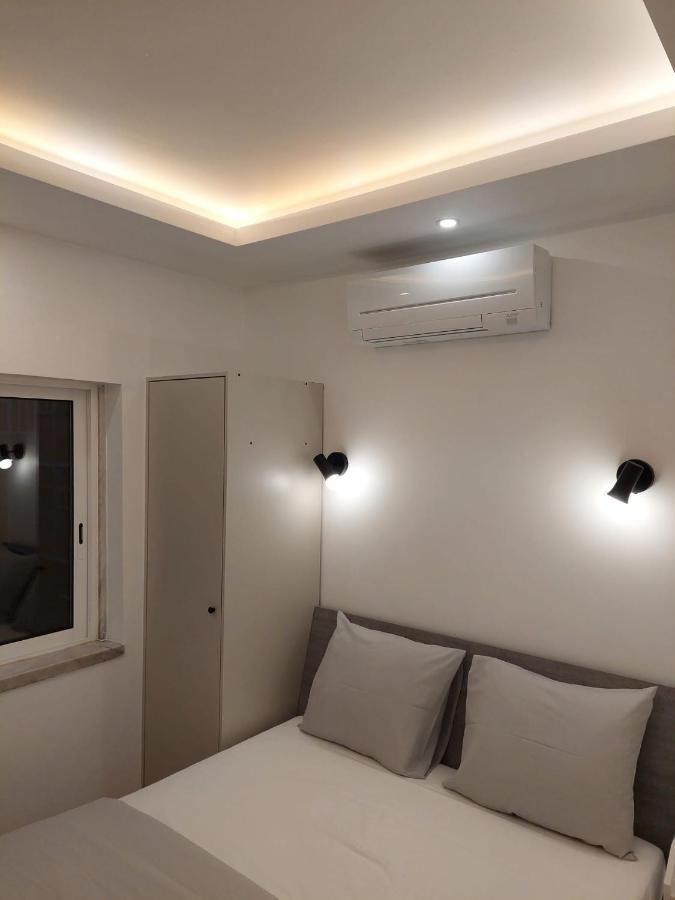 Lisbon South Bay Rooms Almada Exterior photo